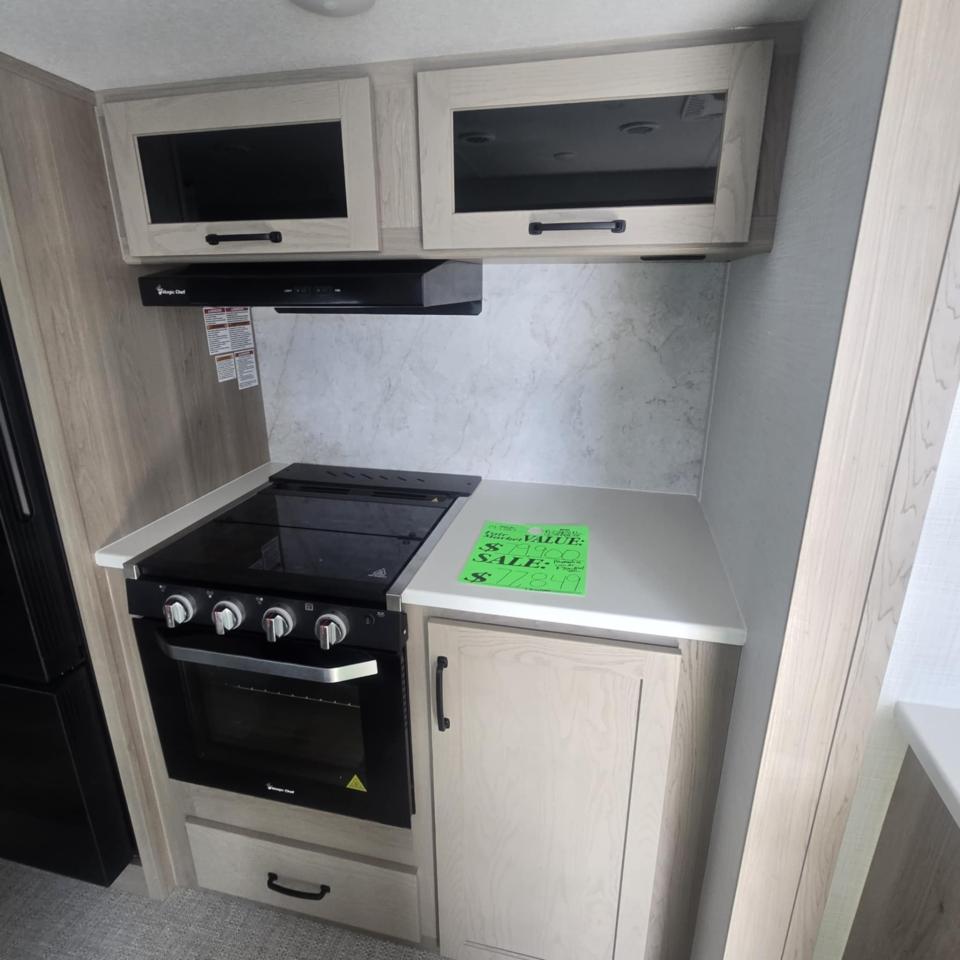 2025 Rockwood RLT2908RL-W LITE WEIGHT Photo5