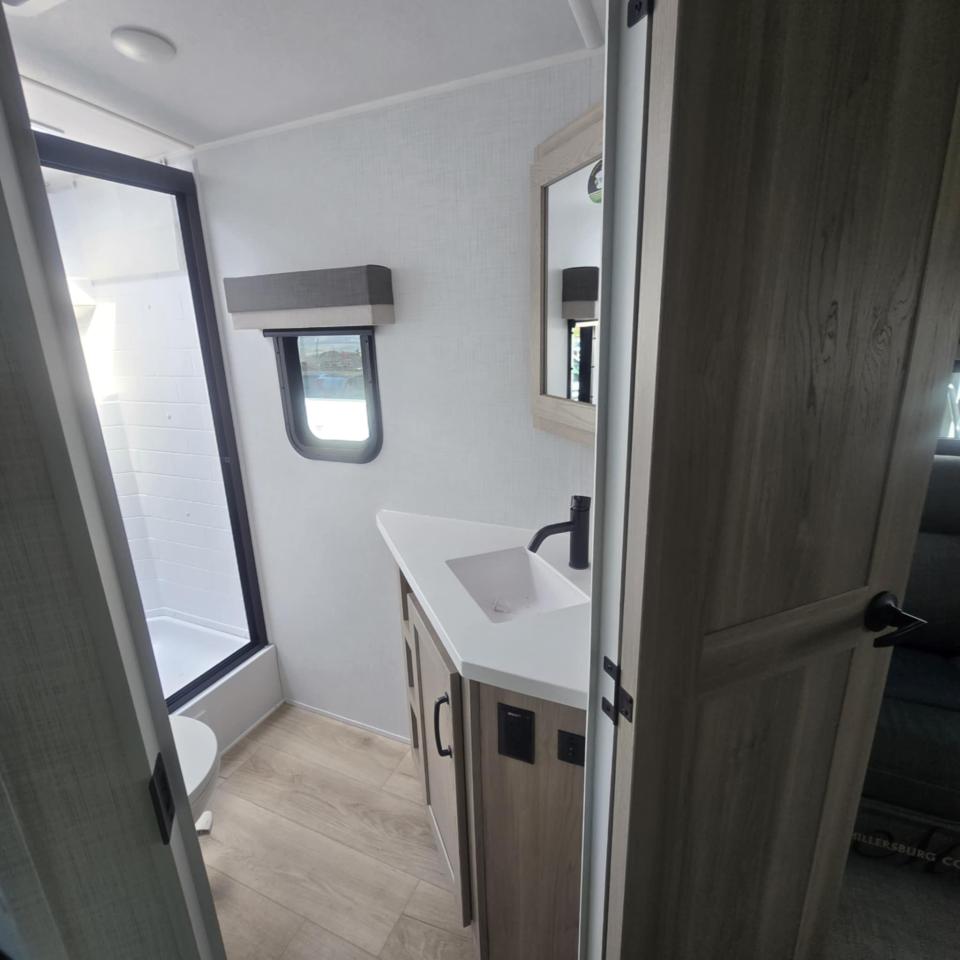 2025 Rockwood RLT2706BH-W LITE WEIGHT Photo5