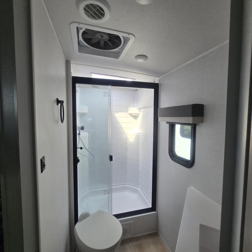 2025 Rockwood RLT2706BH-W LITE WEIGHT Photo5