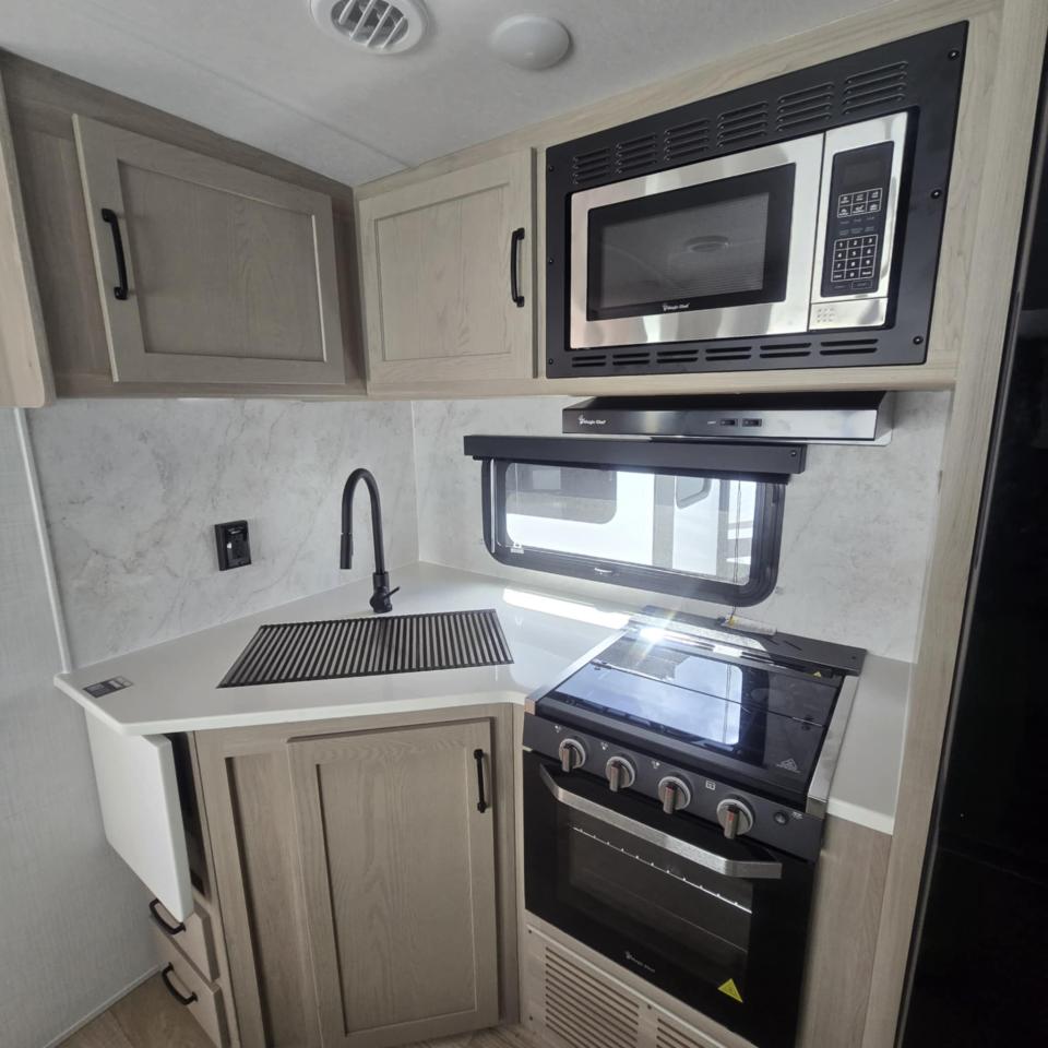 2025 Rockwood RLT2706BH-W LITE WEIGHT Photo5