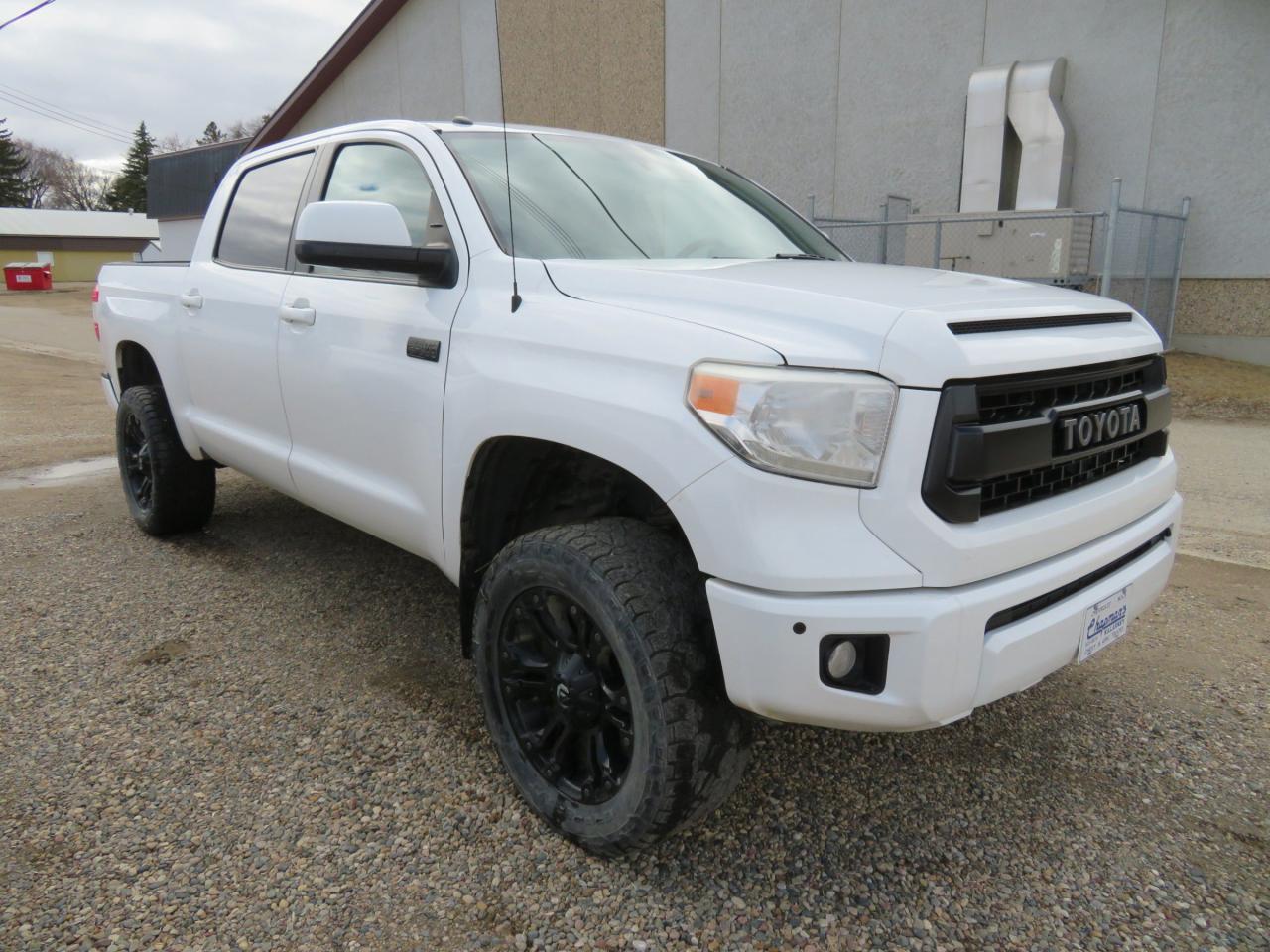 Used 2015 Toyota Tundra Platinum 5.7L V8 Heated/Ventilated Front Seats, Power Sunroof, Rear Vision Camera for sale in Killarney, MB