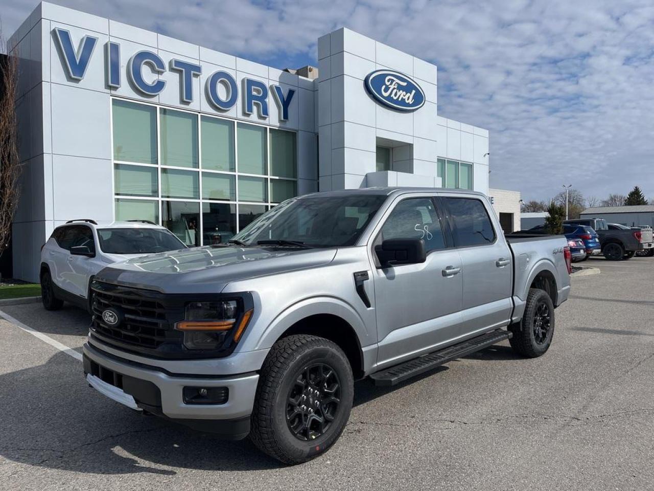 New 2025 Ford F-150 XLT for sale in Chatham, ON