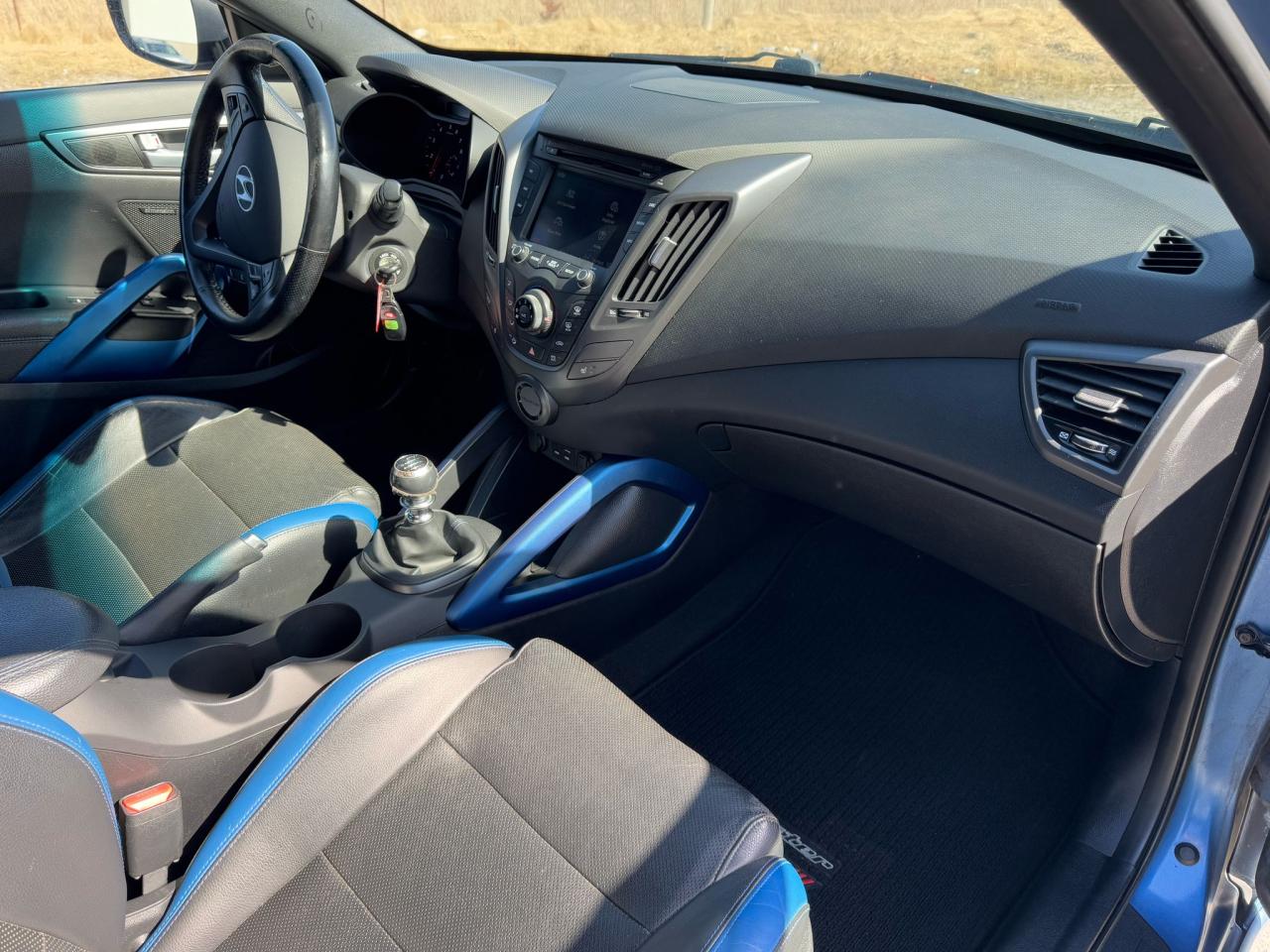 2016 Hyundai Veloster RALLY EDITION | TURBO | 6 SPEED | CLEAN CARFAX | Photo29