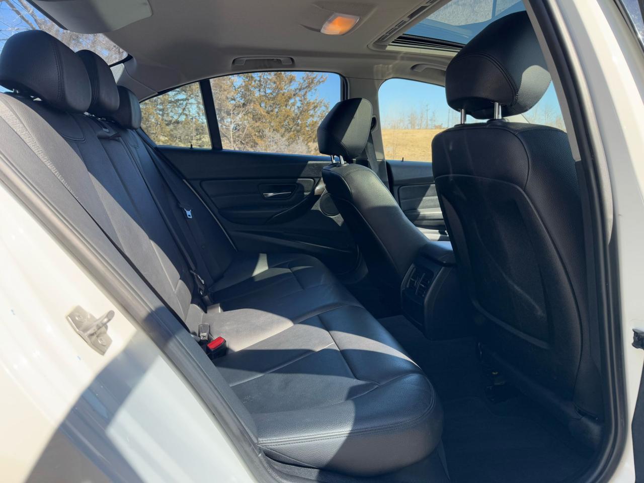 2014 BMW 3 Series 320I XDRIVE | LEATHER | SUNROOF | HTD STEERING | Photo11