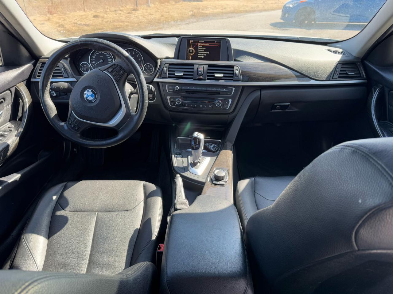 2014 BMW 3 Series 320I XDRIVE | LEATHER | SUNROOF | HTD STEERING | Photo32