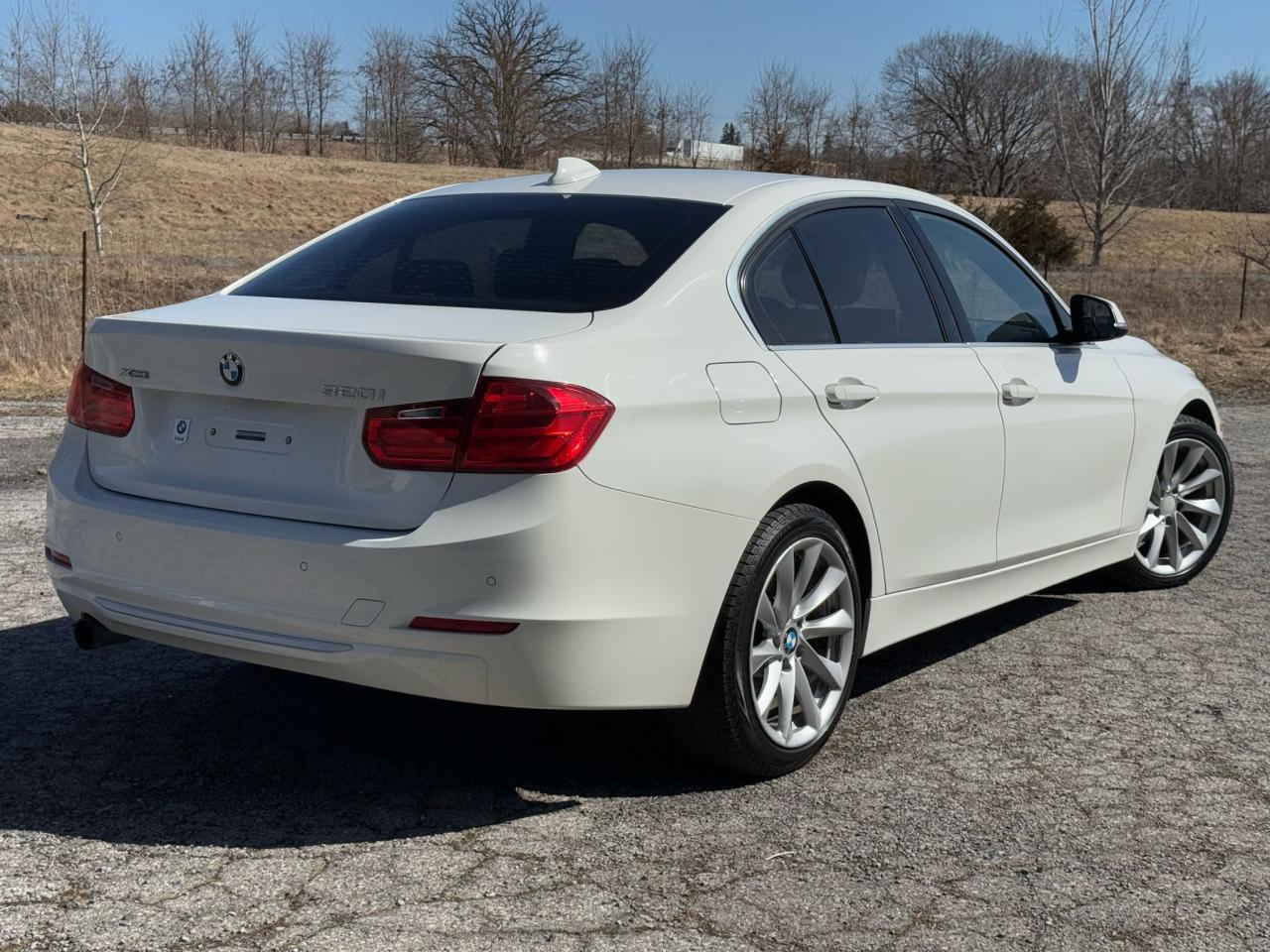 2014 BMW 3 Series 320I XDRIVE | LEATHER | SUNROOF | HTD STEERING | Photo4