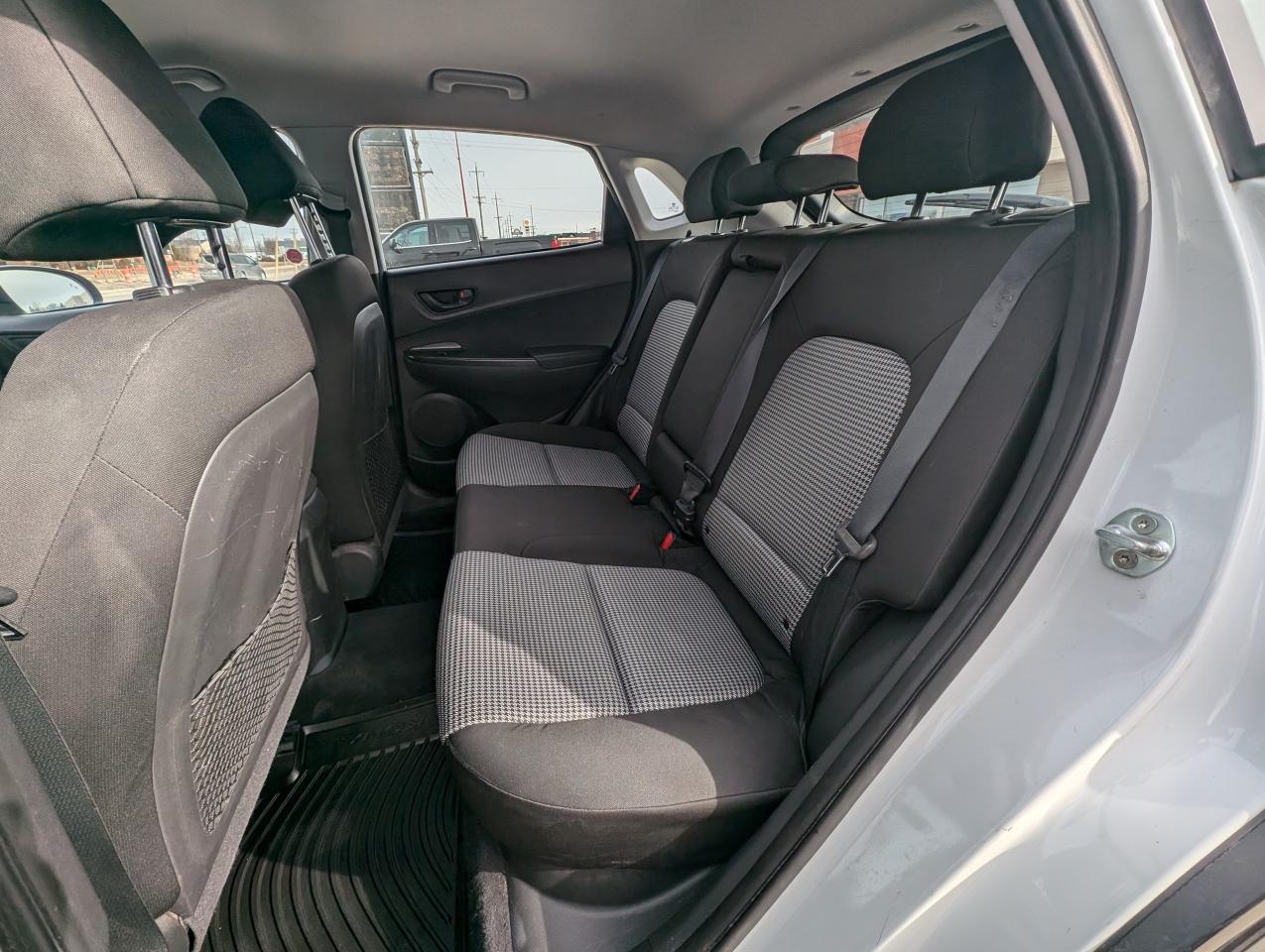 2020 Hyundai KONA Preferred-Local Trade- - Photo #10