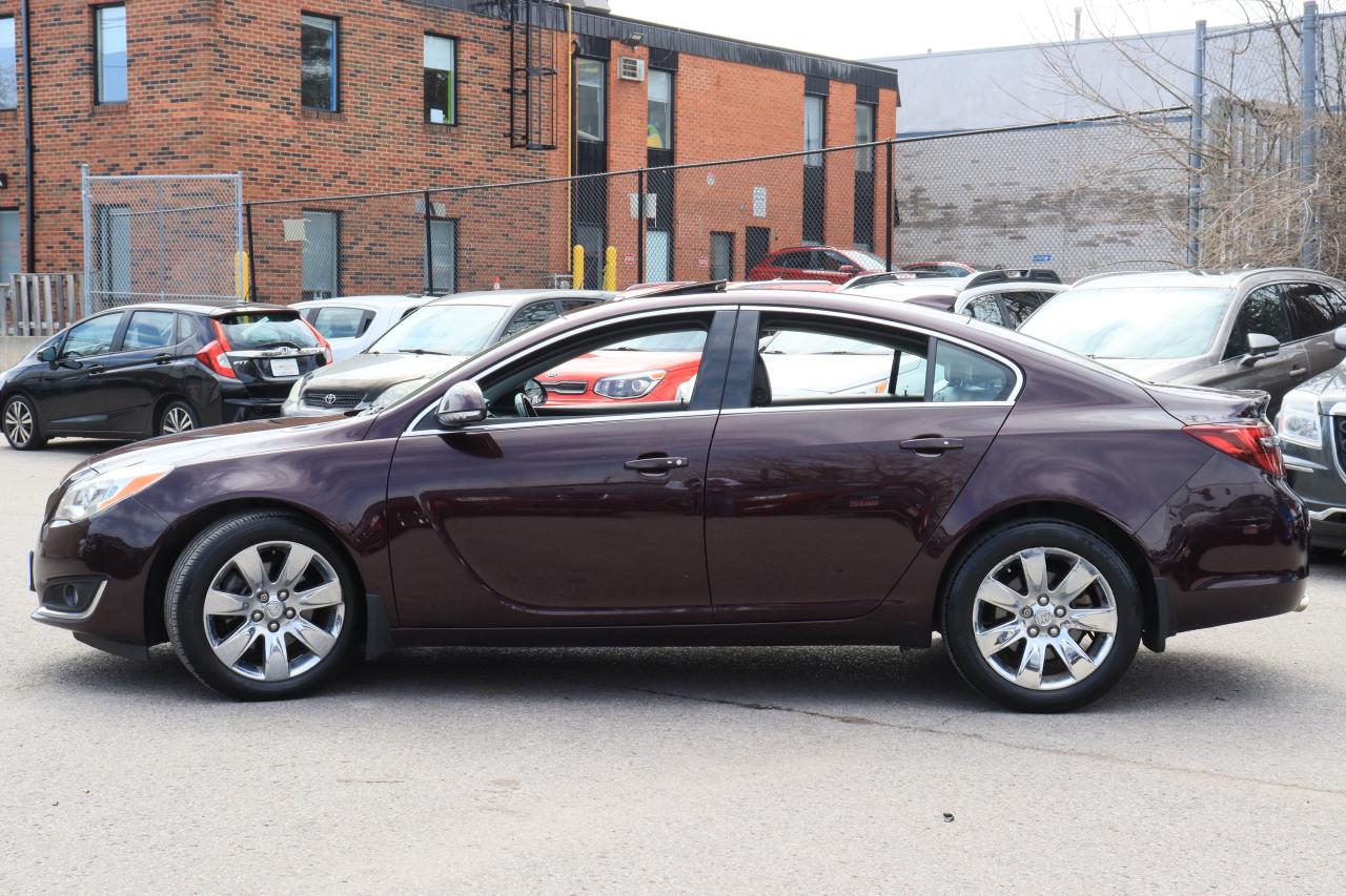 2017 Buick Regal Premium II | AWD | Leather | Roof | Nav | Cam ++ Photo