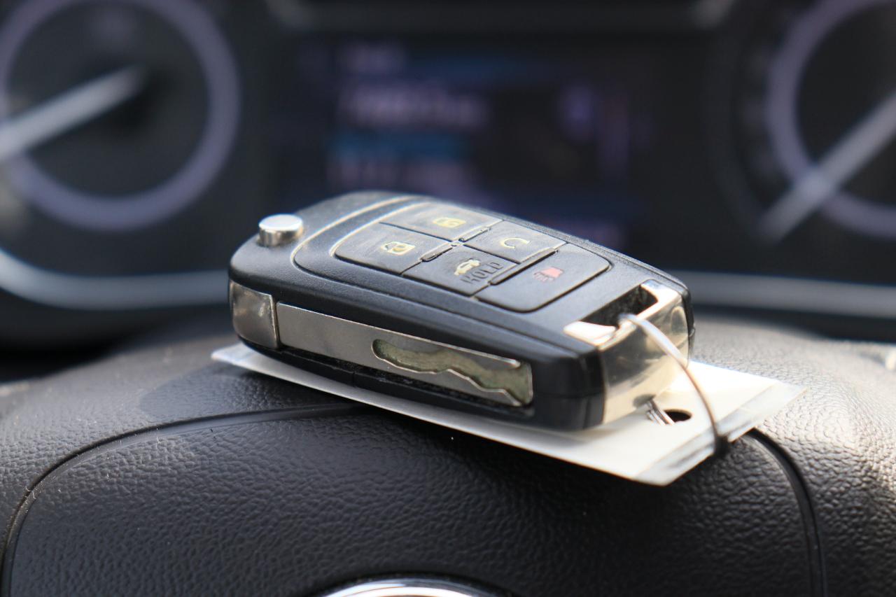 2017 Buick Regal Premium II | AWD | Leather | Roof | Nav | Cam ++ Photo