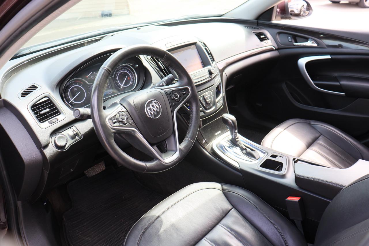 2017 Buick Regal Premium II | AWD | Leather | Roof | Nav | Cam ++ Photo