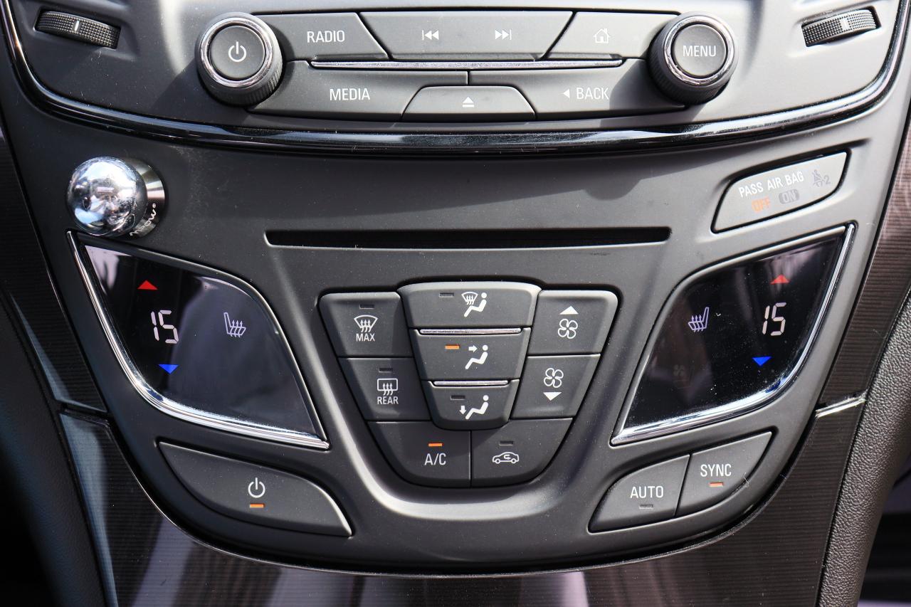 2017 Buick Regal Premium II | AWD | Leather | Roof | Nav | Cam ++ Photo