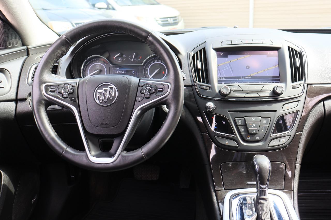 2017 Buick Regal Premium II | AWD | Leather | Roof | Nav | Cam ++ Photo