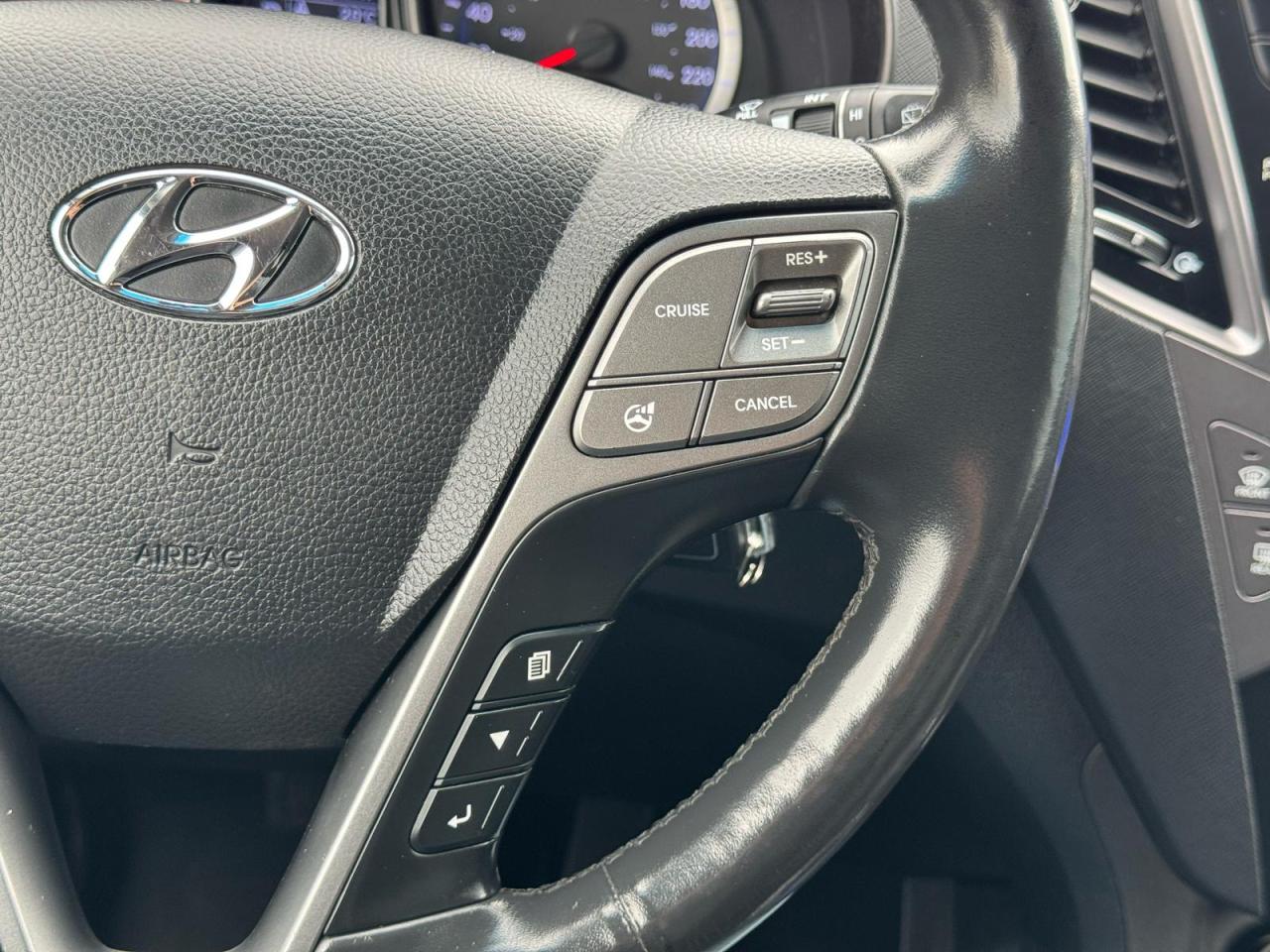 2014 Hyundai Santa Fe XL XL AWD | CLEAN CARFAX | SERVICE RECORDS | Photo19