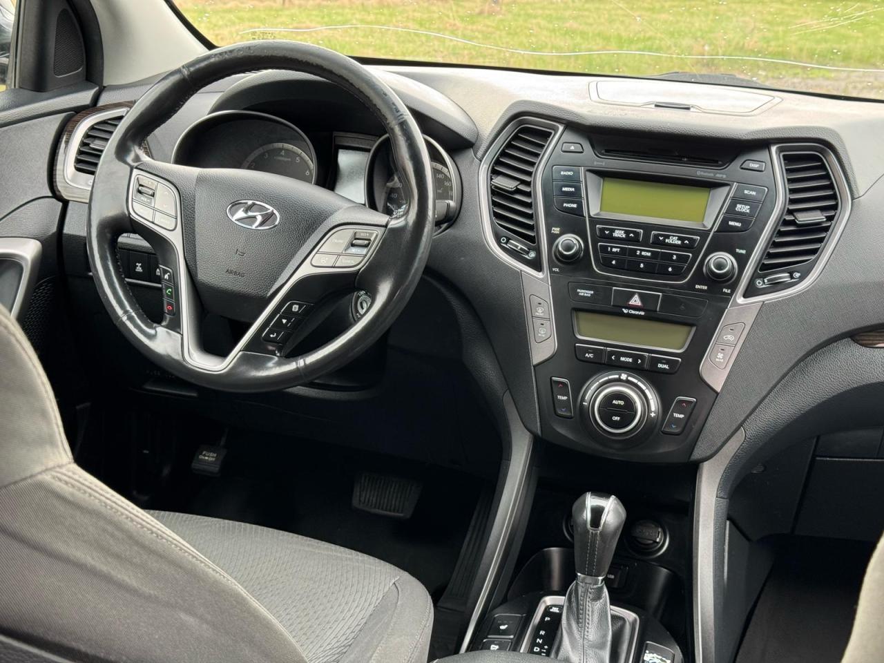 2014 Hyundai Santa Fe XL XL AWD | CLEAN CARFAX | SERVICE RECORDS | Photo15