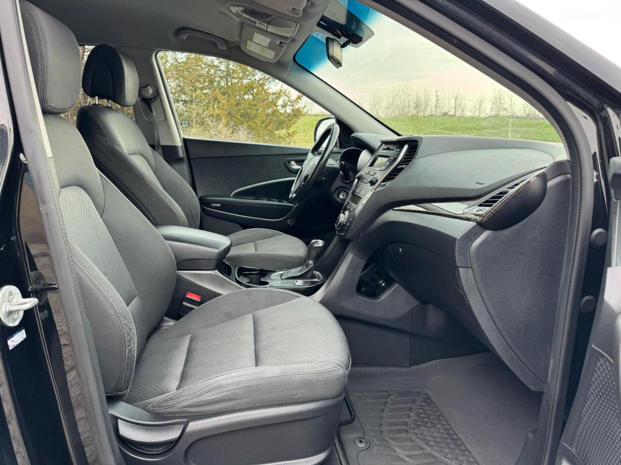 2014 Hyundai Santa Fe XL XL AWD | CLEAN CARFAX | SERVICE RECORDS | Photo8