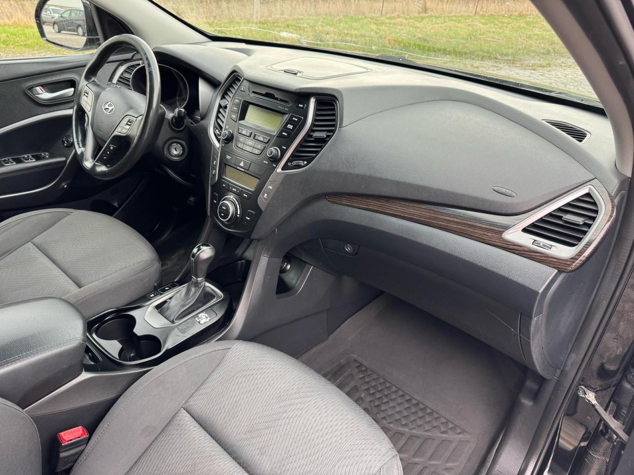 2014 Hyundai Santa Fe XL XL AWD | CLEAN CARFAX | SERVICE RECORDS | Photo9