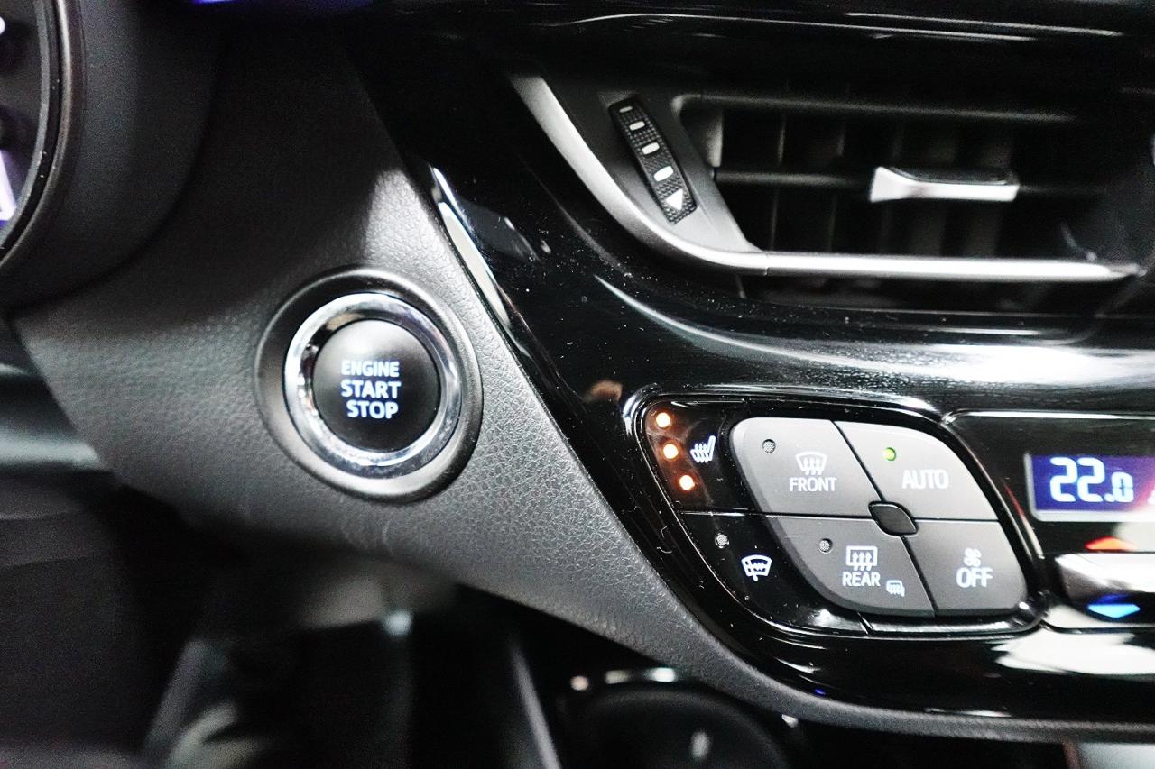 2020 Toyota C-HR DEALER MAINTAIN,NO ACCIDENT ,XLE MODEL - Photo #22