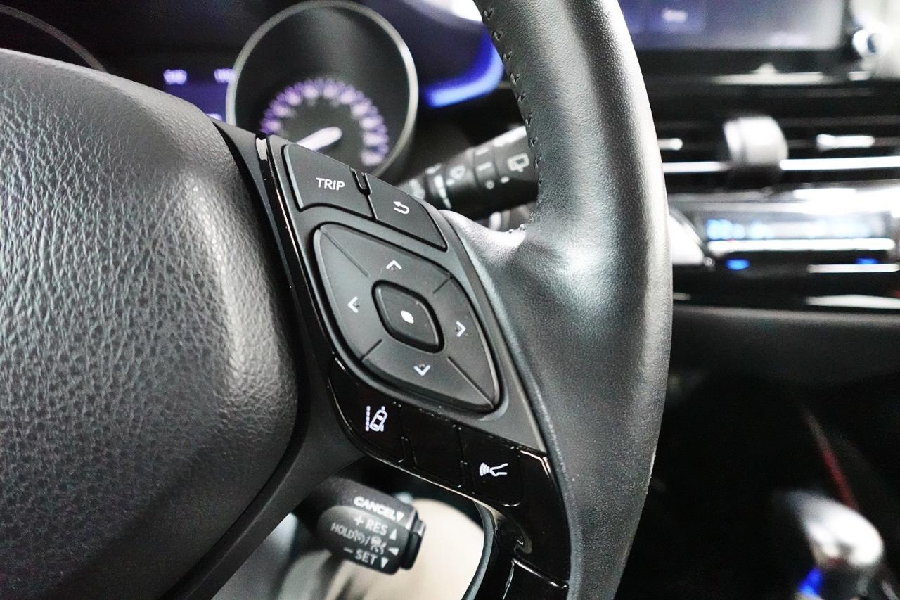 2020 Toyota C-HR DEALER MAINTAIN,NO ACCIDENT ,XLE MODEL - Photo #27