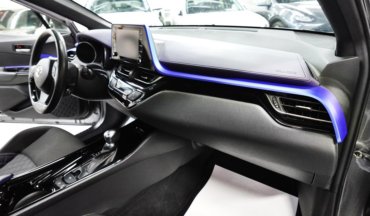 2020 Toyota C-HR DEALER MAINTAIN,NO ACCIDENT ,XLE MODEL - Photo #17