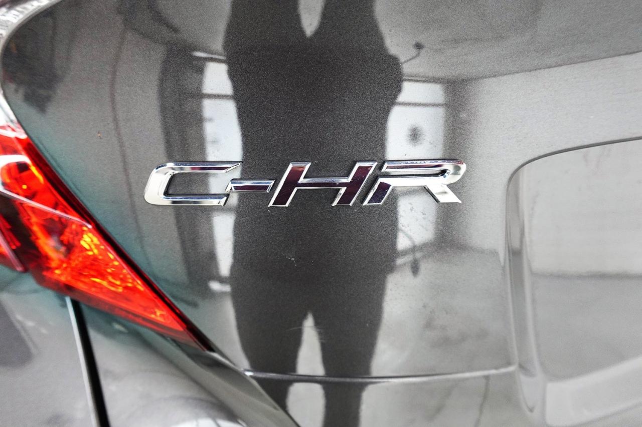 2020 Toyota C-HR DEALER MAINTAIN,NO ACCIDENT ,XLE MODEL - Photo #7