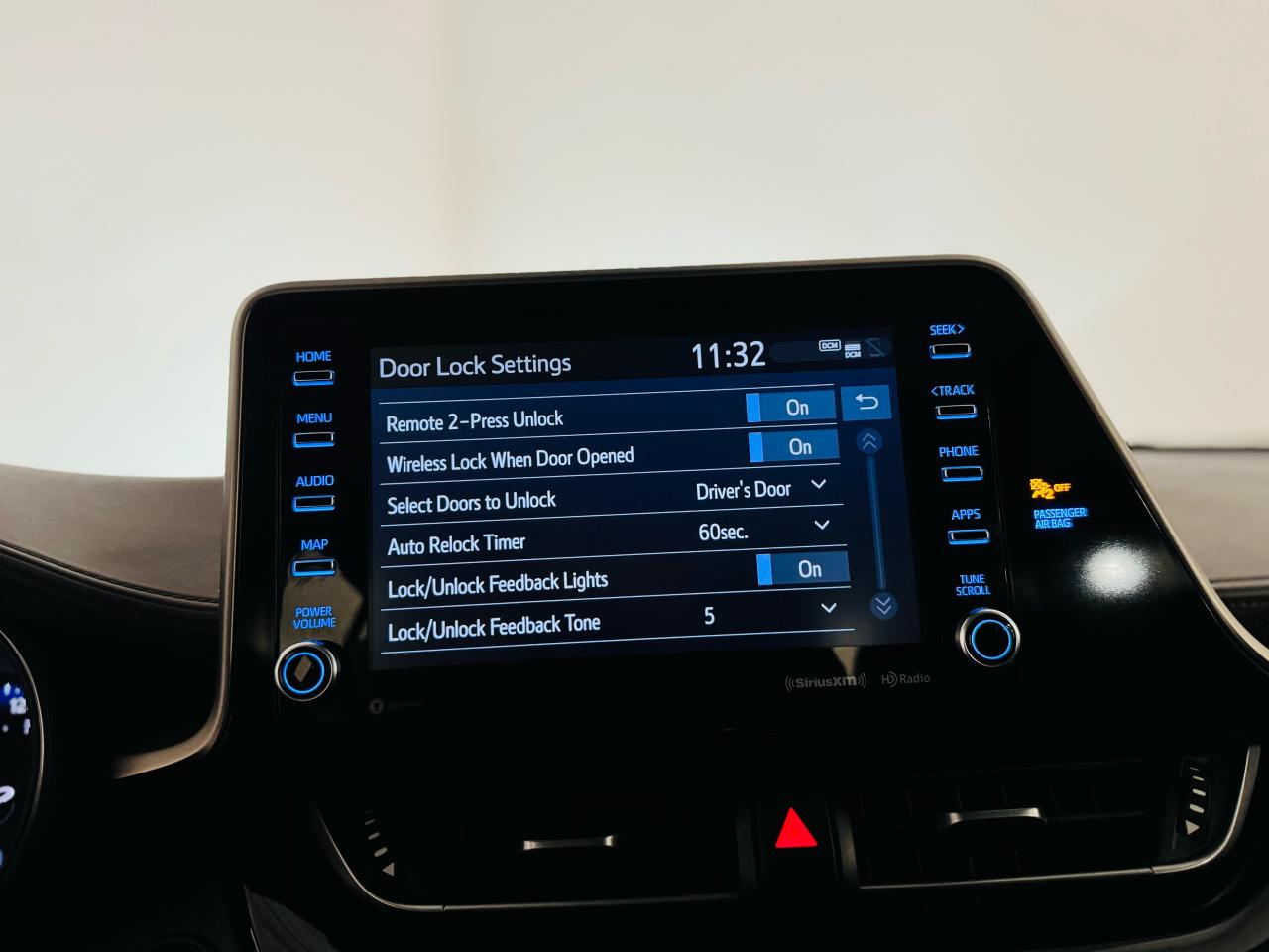2021 Toyota C-HR LIMITED  - Photo #18