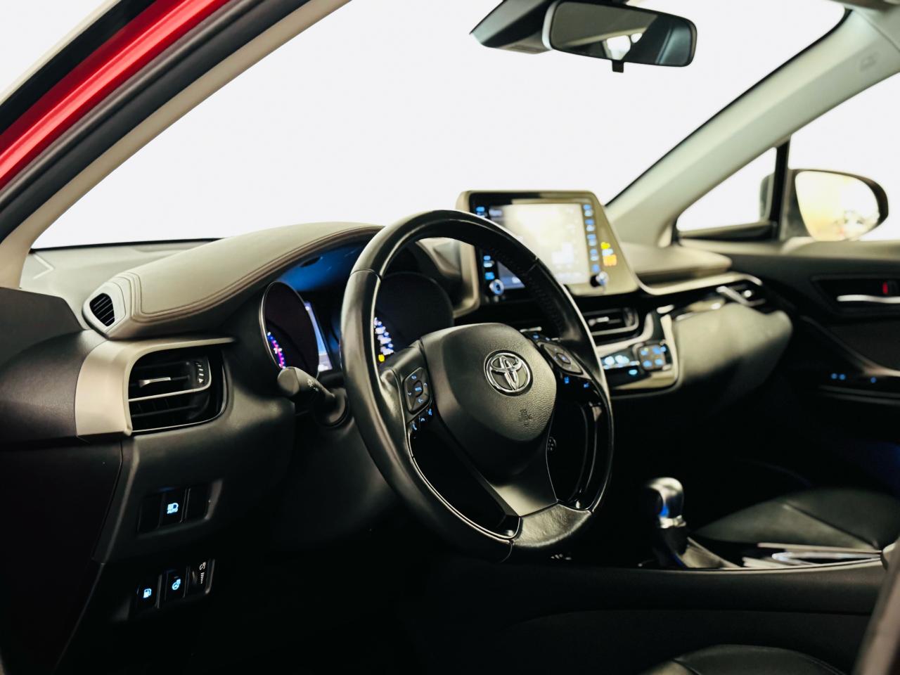 2021 Toyota C-HR LIMITED  - Photo #8