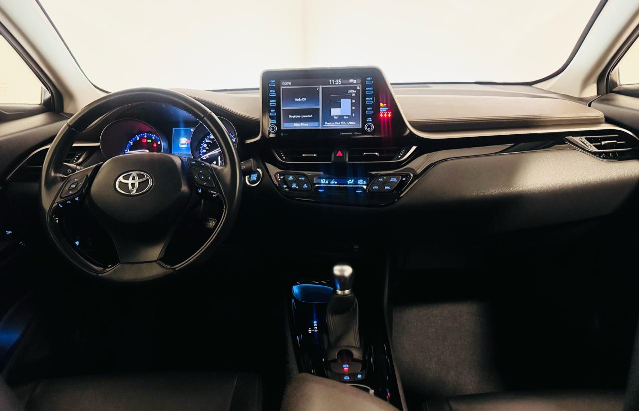 2021 Toyota C-HR LIMITED  - Photo #22