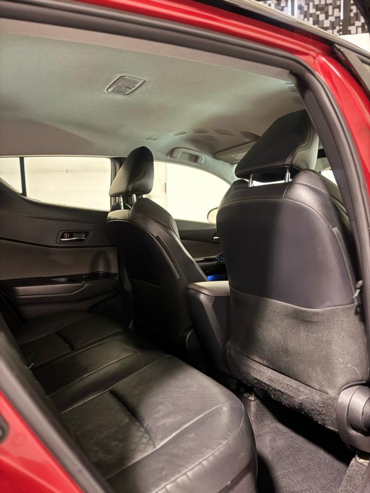 2021 Toyota C-HR LIMITED  - Photo #21