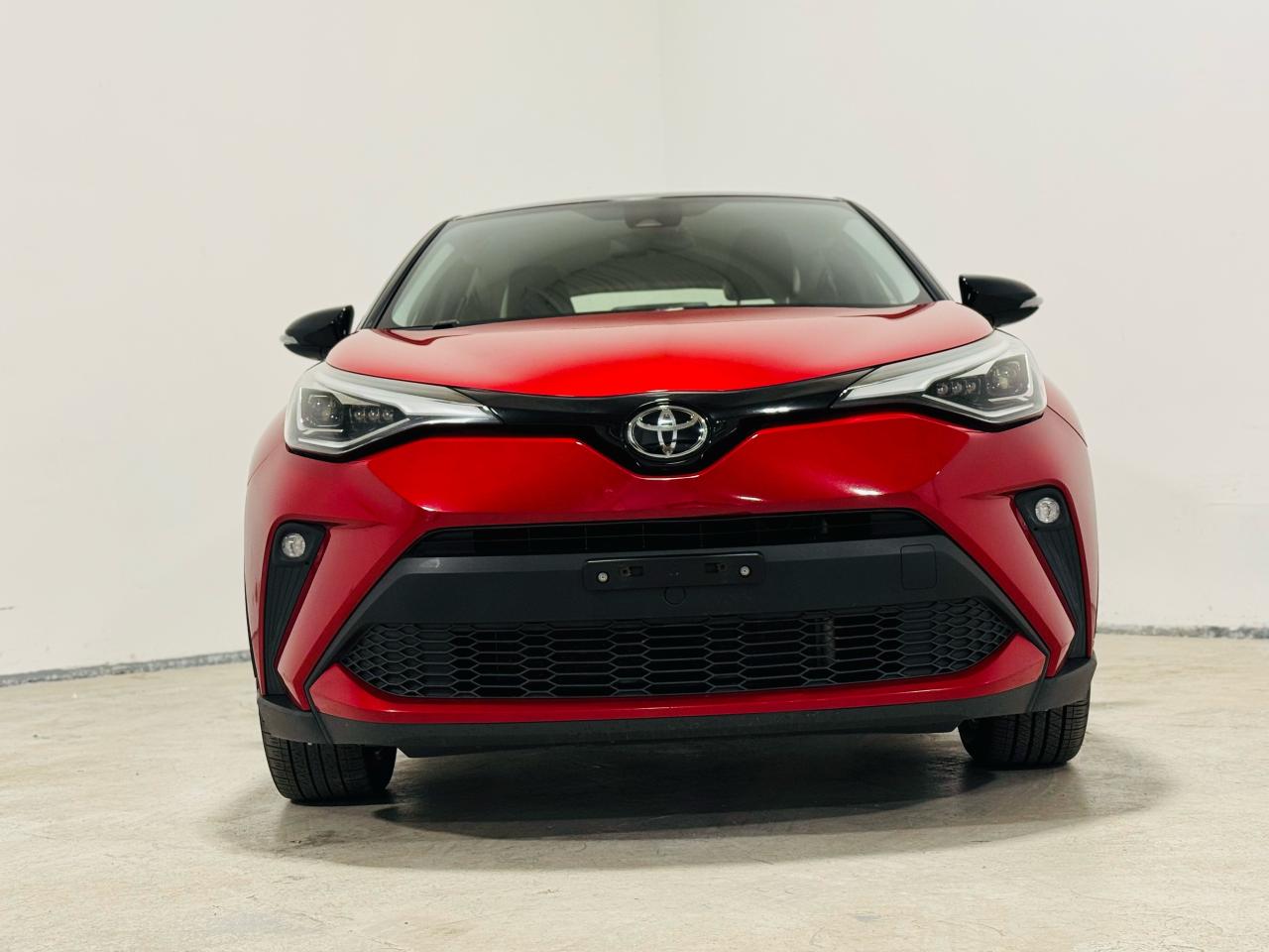 2021 Toyota C-HR LIMITED  - Photo #2