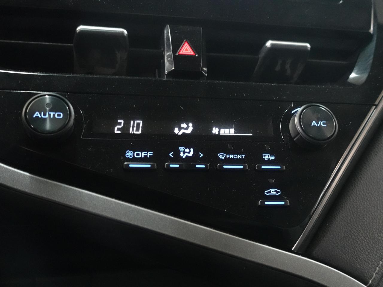 2022 Toyota Camry SE | Leather | LaneDep | Heated Seats | CarPlay