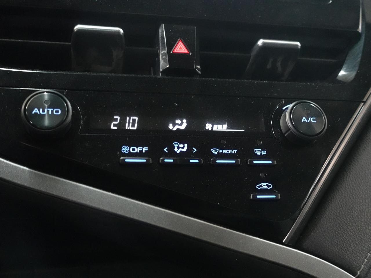 2022 Toyota Camry SE | Leather | LaneDep | Heated Seats | CarPlay