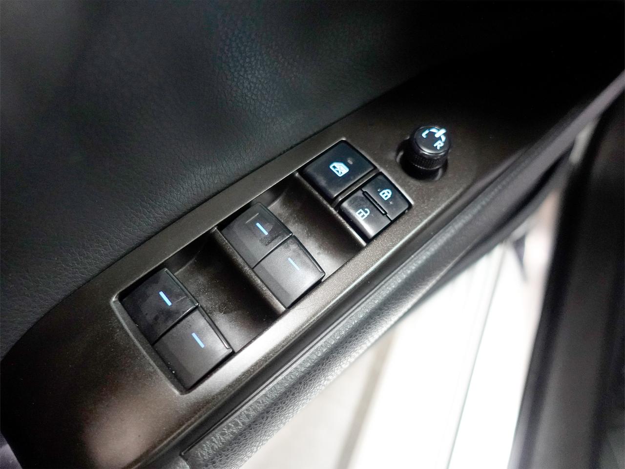 2022 Toyota Camry SE | Leather | LaneDep | Heated Seats | CarPlay Photo