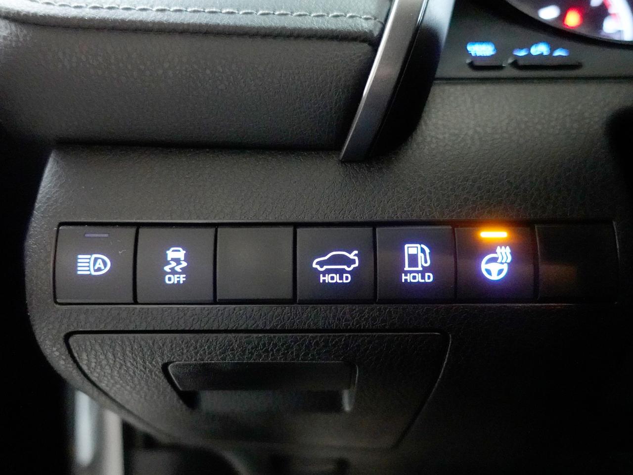2022 Toyota Camry SE | Leather | LaneDep | Heated Seats | CarPlay