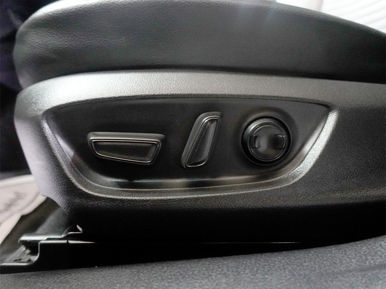 2022 Toyota Camry SE | Leather | LaneDep | Heated Seats | CarPlay