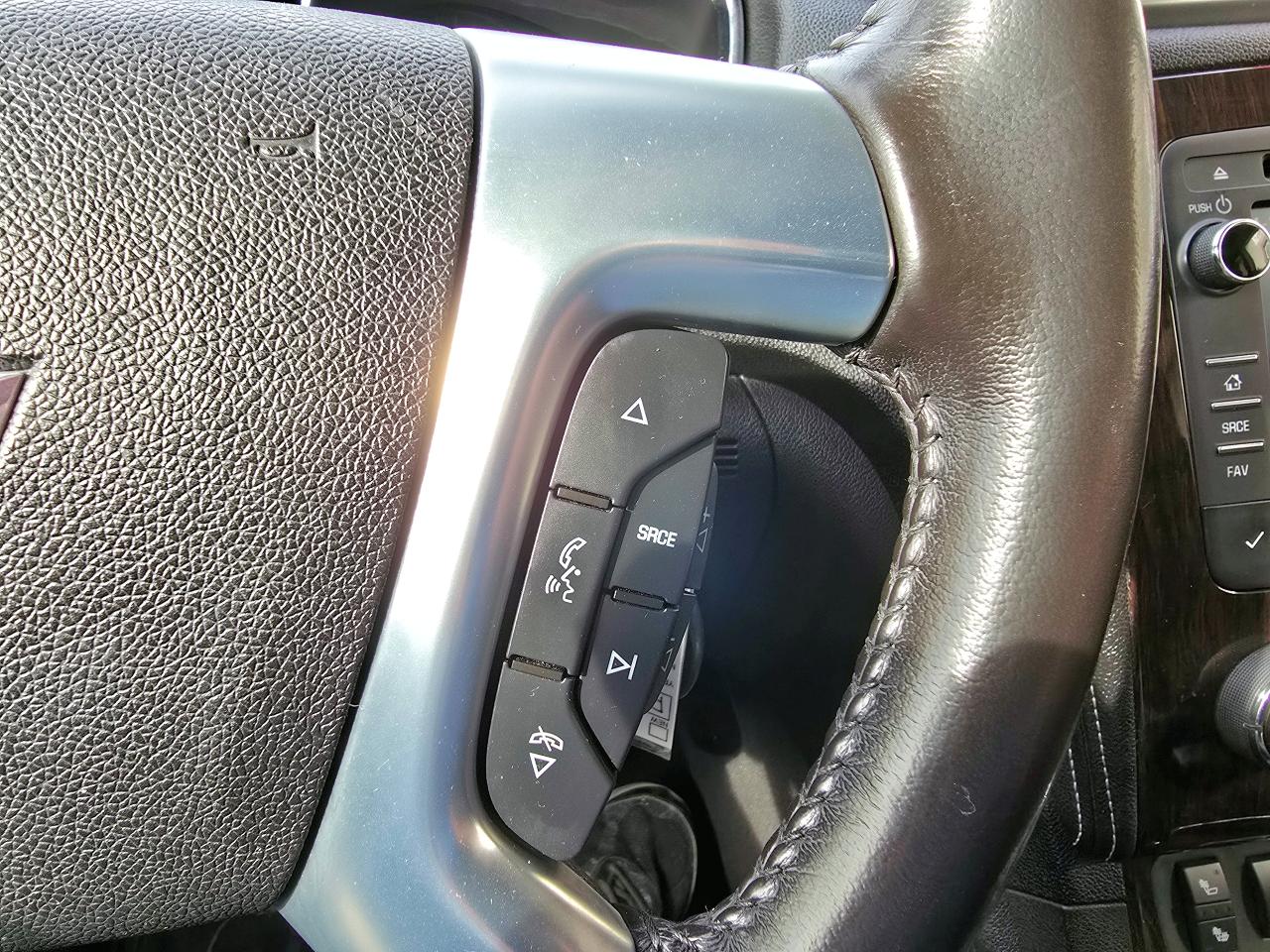 2016 Chevrolet Traverse AWD 4dr LT Sunroof - Photo #11