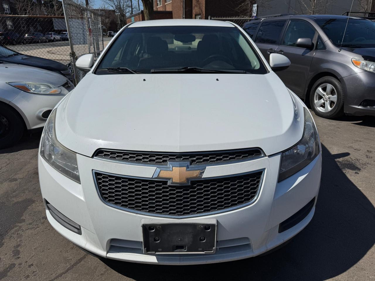 2014 Chevrolet Cruze 4dr Sdn 1LT - Photo #2