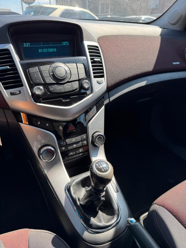 2014 Chevrolet Cruze 4dr Sdn 1LT - Photo #11