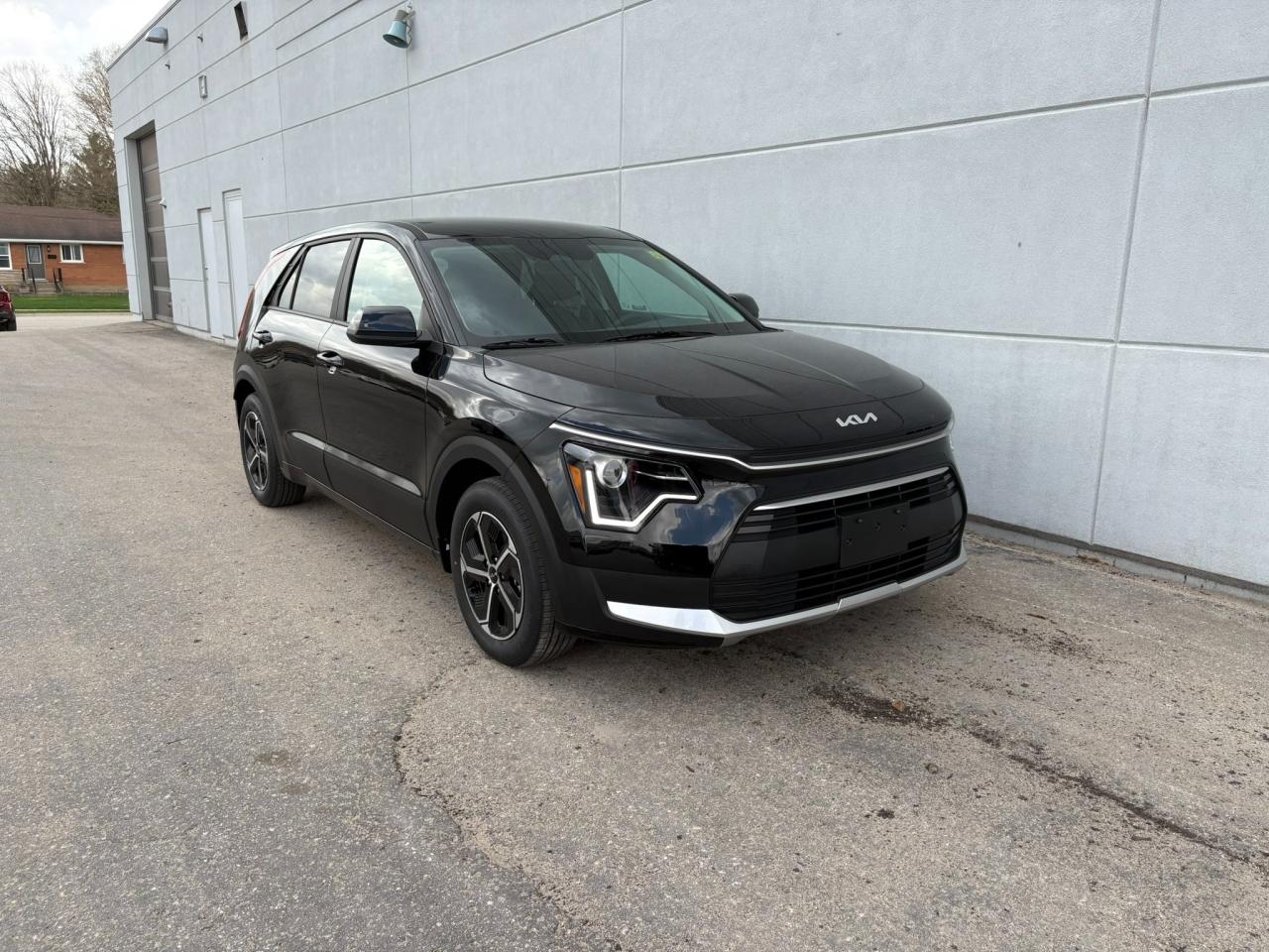 New 2025 Kia NIRO PLUG-IN Hybrid LX for sale in Listowel, ON