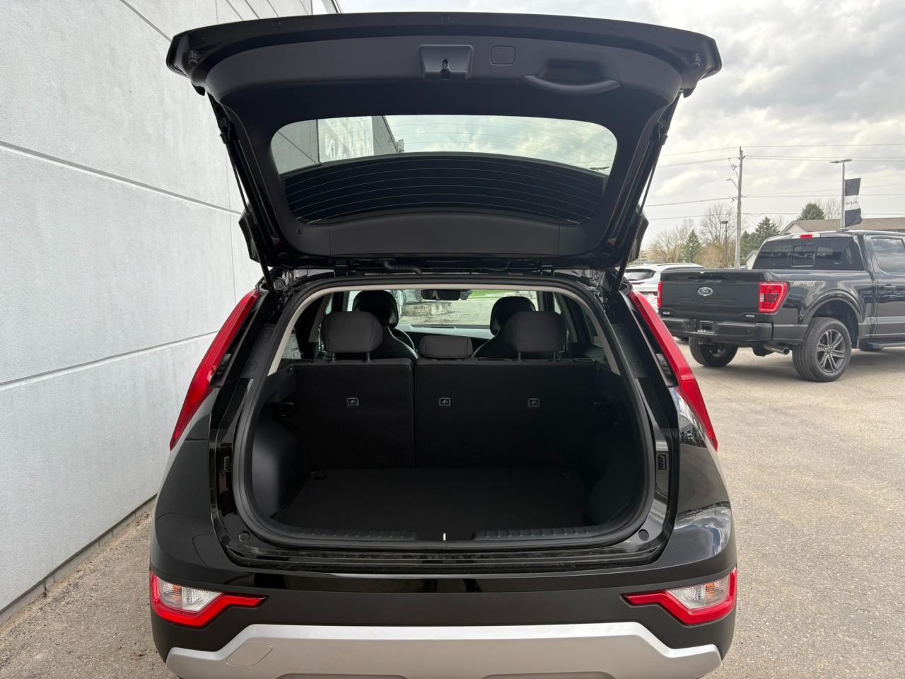 2025 Kia NIRO PLUG-IN Hybrid LX Photo