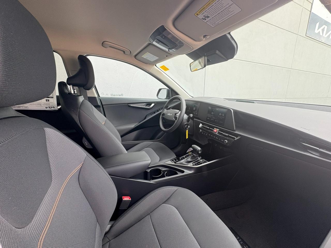 2025 Kia NIRO PLUG-IN Hybrid LX Photo