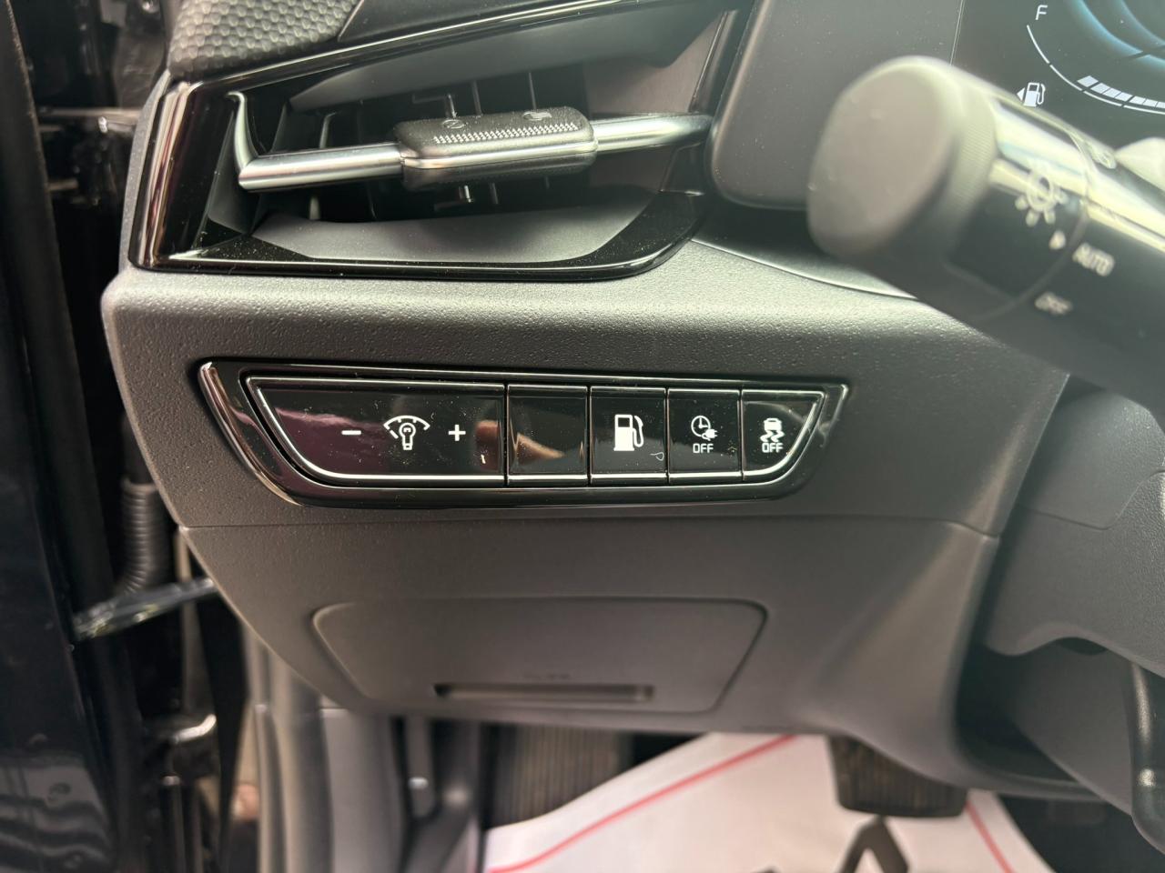 2025 Kia NIRO PLUG-IN Hybrid LX Photo