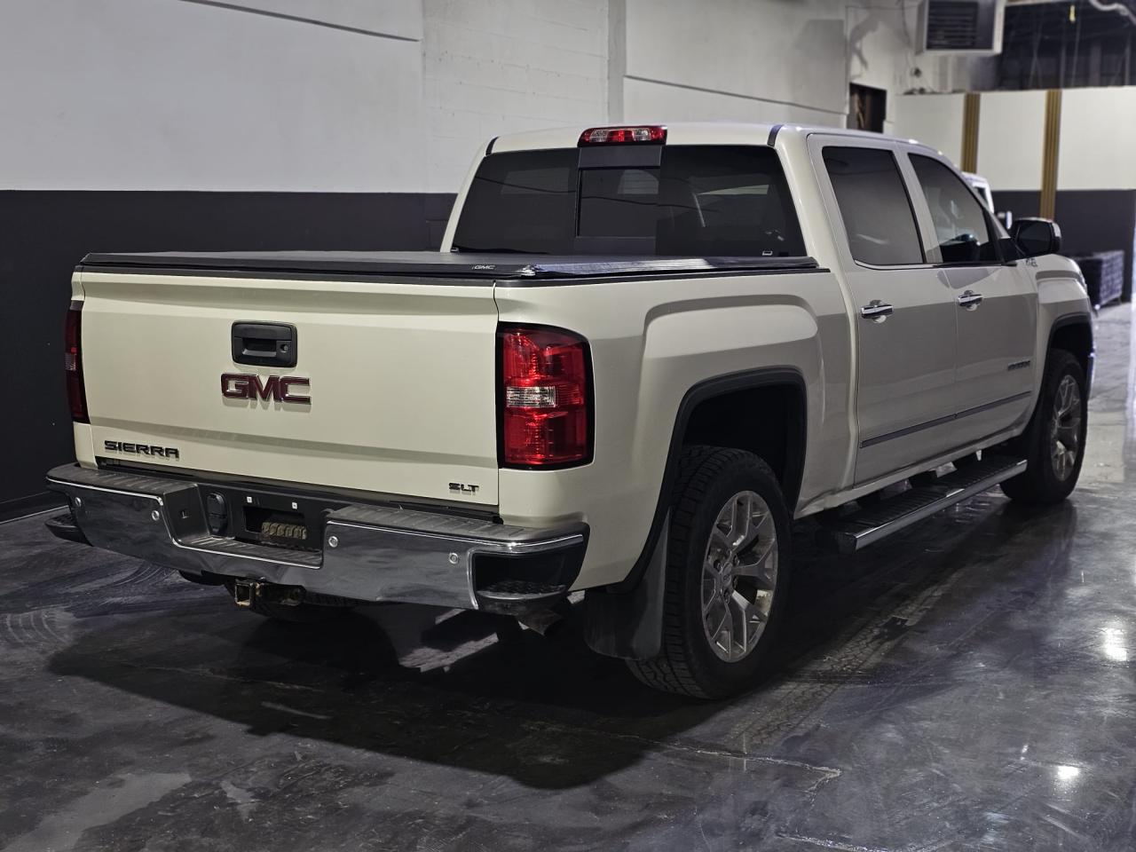 2015 GMC Sierra 1500 4WD CREW CAB 143.5" SLT - Photo #5