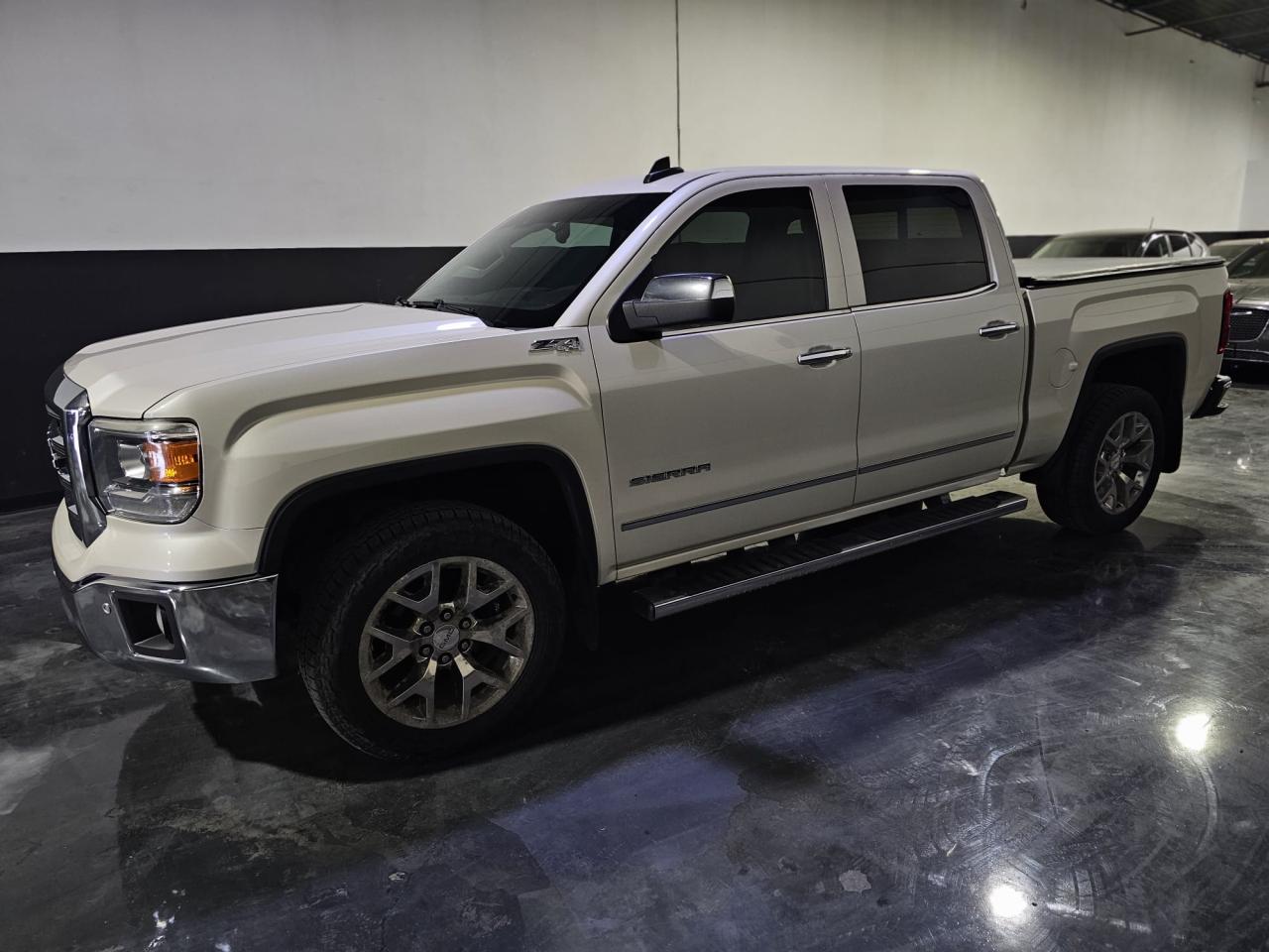 2015 GMC Sierra 1500 4WD CREW CAB 143.5" SLT - Photo #2