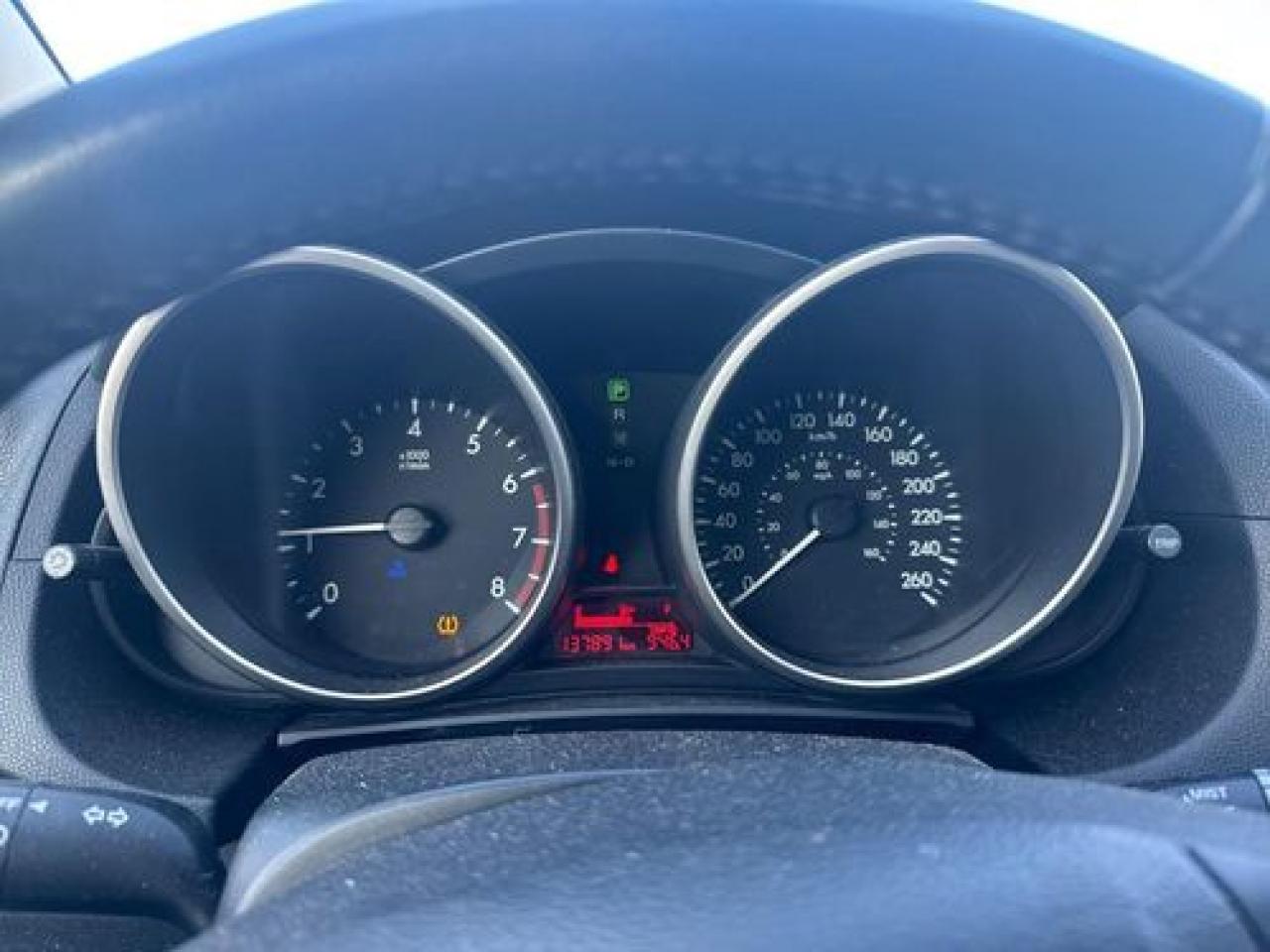 2012 Mazda MAZDA5 Grand Touring Photo3