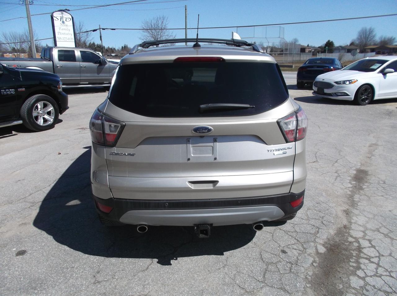 2017 Ford Escape AWD TITANIUM - Photo #4