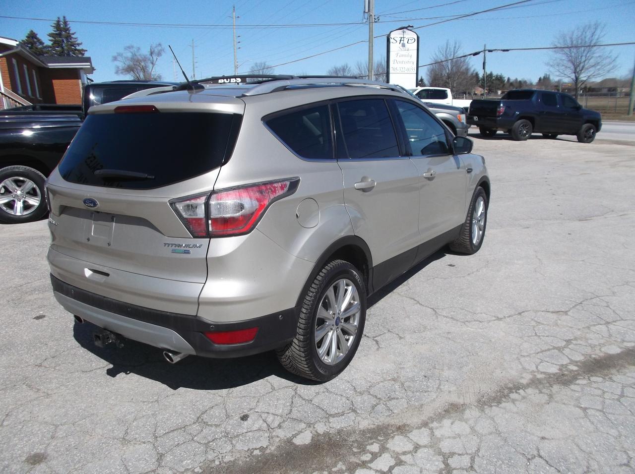 2017 Ford Escape AWD TITANIUM - Photo #5