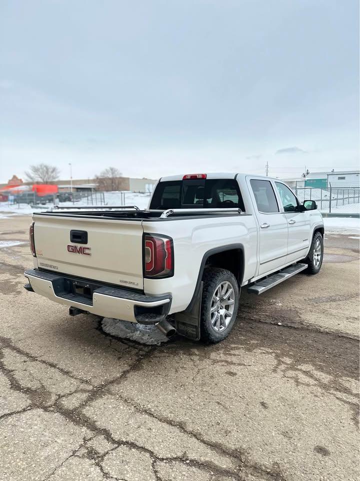 2017 GMC Sierra 1500 Denali - Photo #5