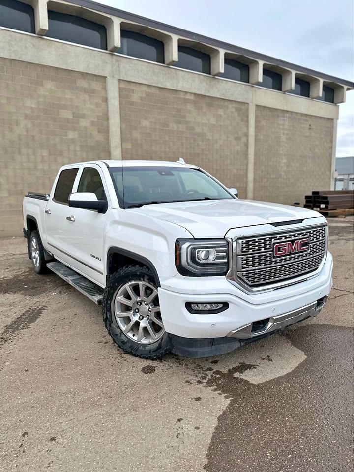 2017 GMC Sierra 1500 Denali - Photo #3