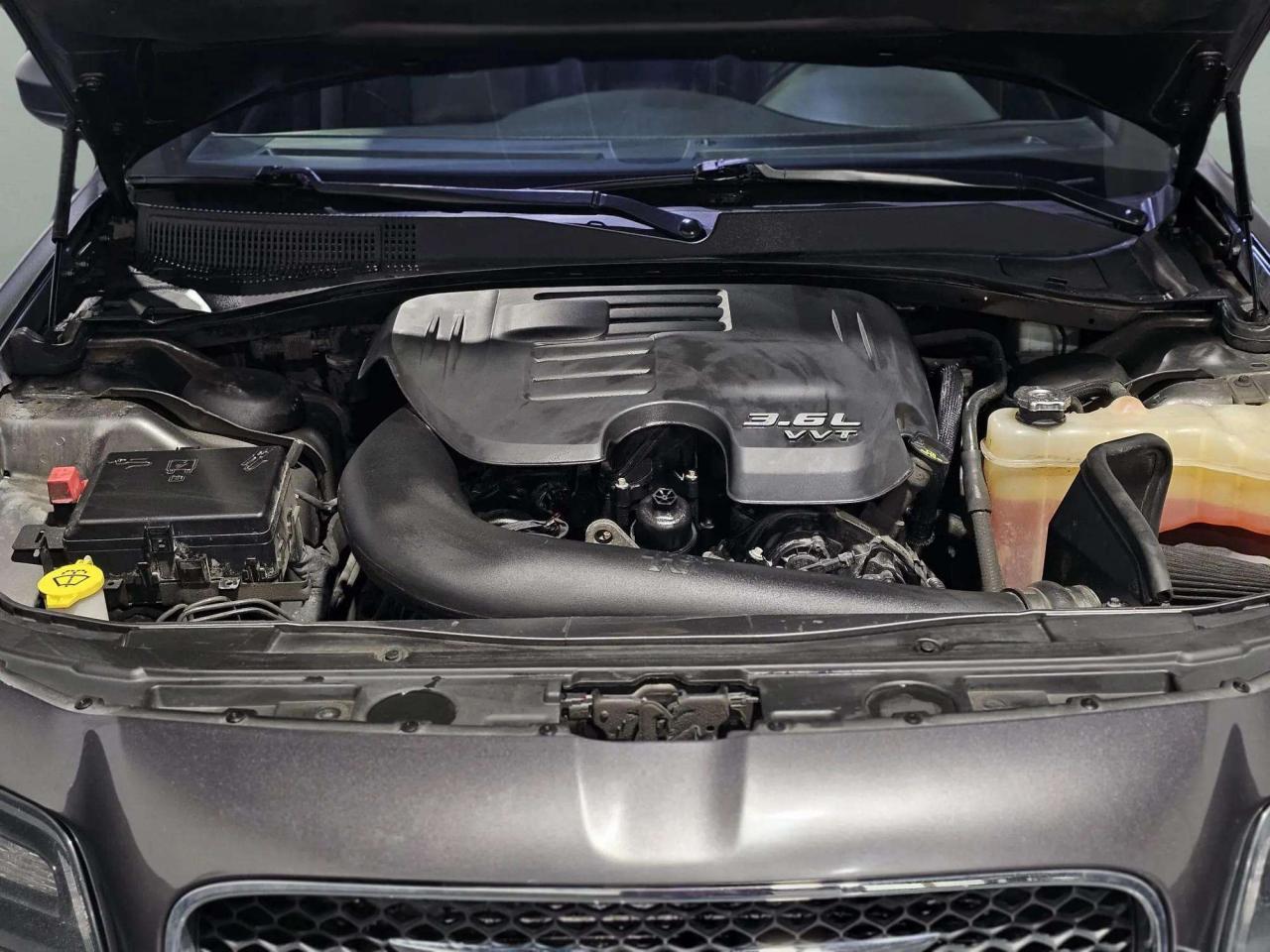 2016 Chrysler 300 4DR SDN 300S RWD - Photo #18
