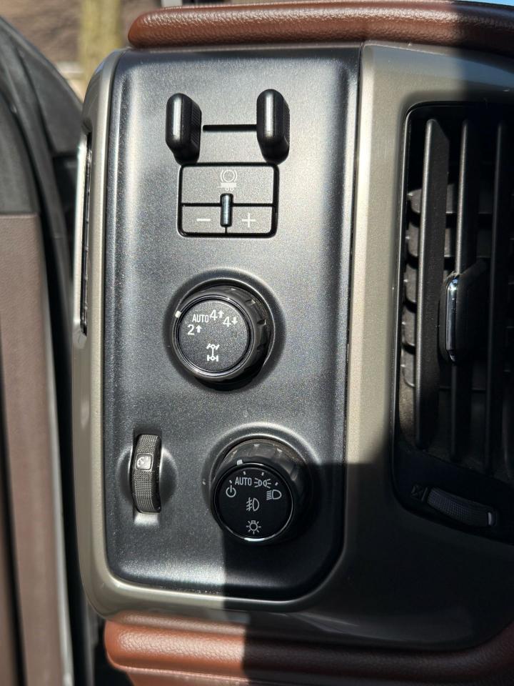 2018 Chevrolet Silverado 1500 High Country - Photo #5